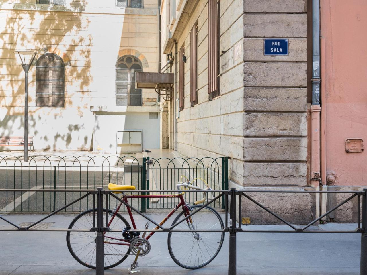 Mihotel Bizolon Lyon Exterior photo